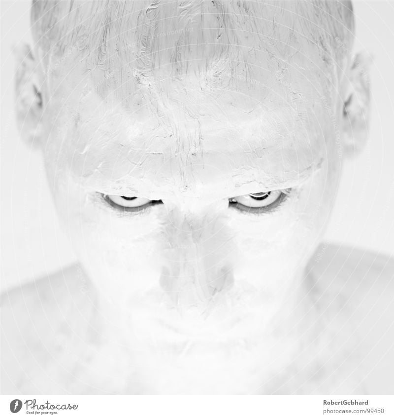 white in white weiß Porträt Körpermalerei schwarz Schwarzweißfoto Mann Wut Ärger weis robert gebhard Farbe Gesicht Haut face Auge