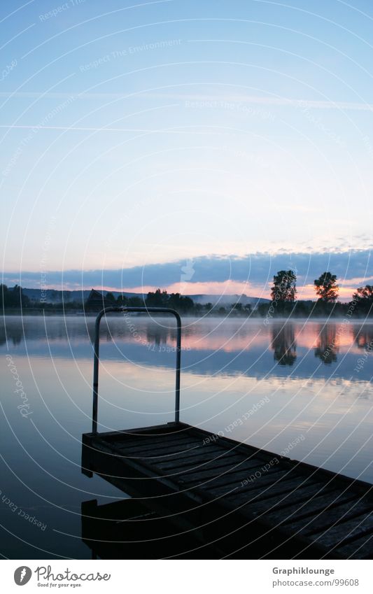 Stiller Morgen | kalt rein frisch See harmonisch Reflexion & Spiegelung ruhig Wasser Himmel Landschaft Natur Bootsteg Morgendämmerung Ausgewogenheit