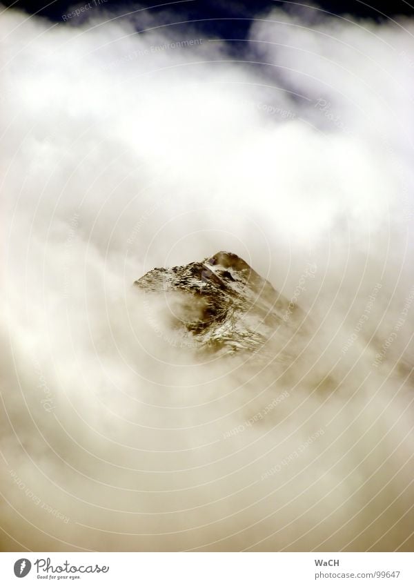 Pihapper im Nebel Gipfel Wolken Schnee Himmel Berge u. Gebirge Freizeit & Hobby Bergsteigen Mittersill Salzburg Pinzgau Felbertal mountain clouds fog Tal sky