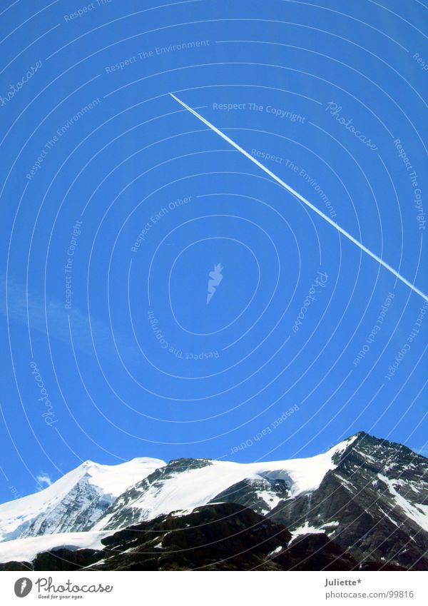 MIG 29 Flugzeug Schnee Schweiz weiß Unendlichkeit Luftverkehr Freizeit & Hobby Himmel blau Berge u. Gebirge Niveau Ferne